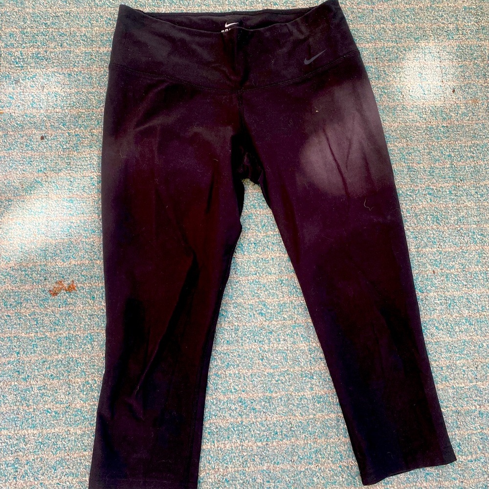 Nike Dri Fit 3/4 Capri Pants